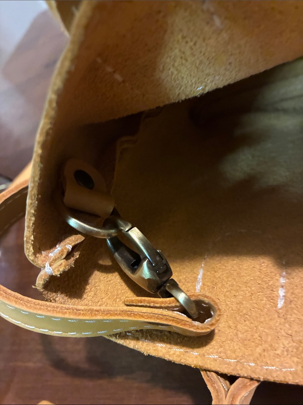 Portland Leather’s Small Folklore Raindrop Crossbody Tote in Sunflower Yellow! - Picture 12 of 15